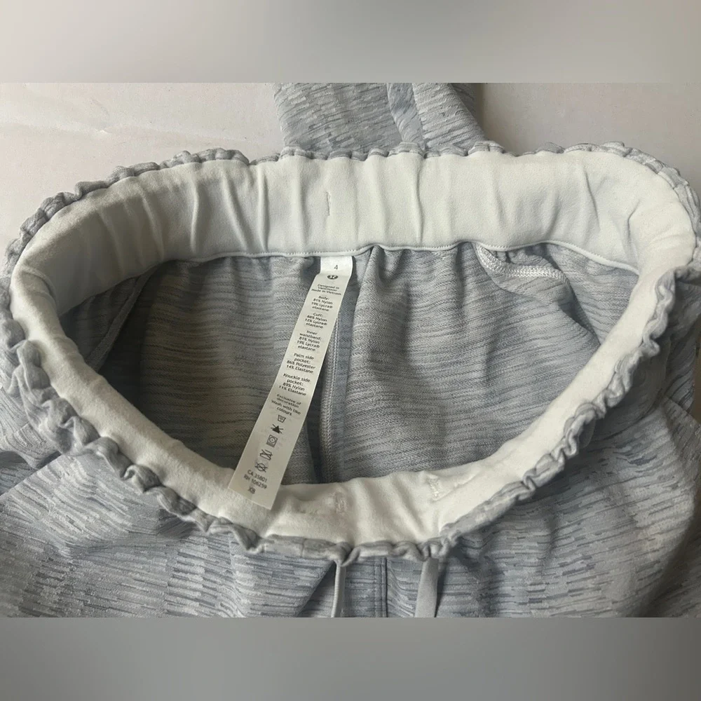 Lululemon On the Fly Jogger Size 4